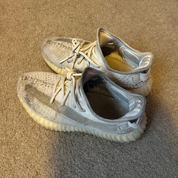 Yeezy Boost 350 V2 Cream White/Triple White - Picture 1 of 4